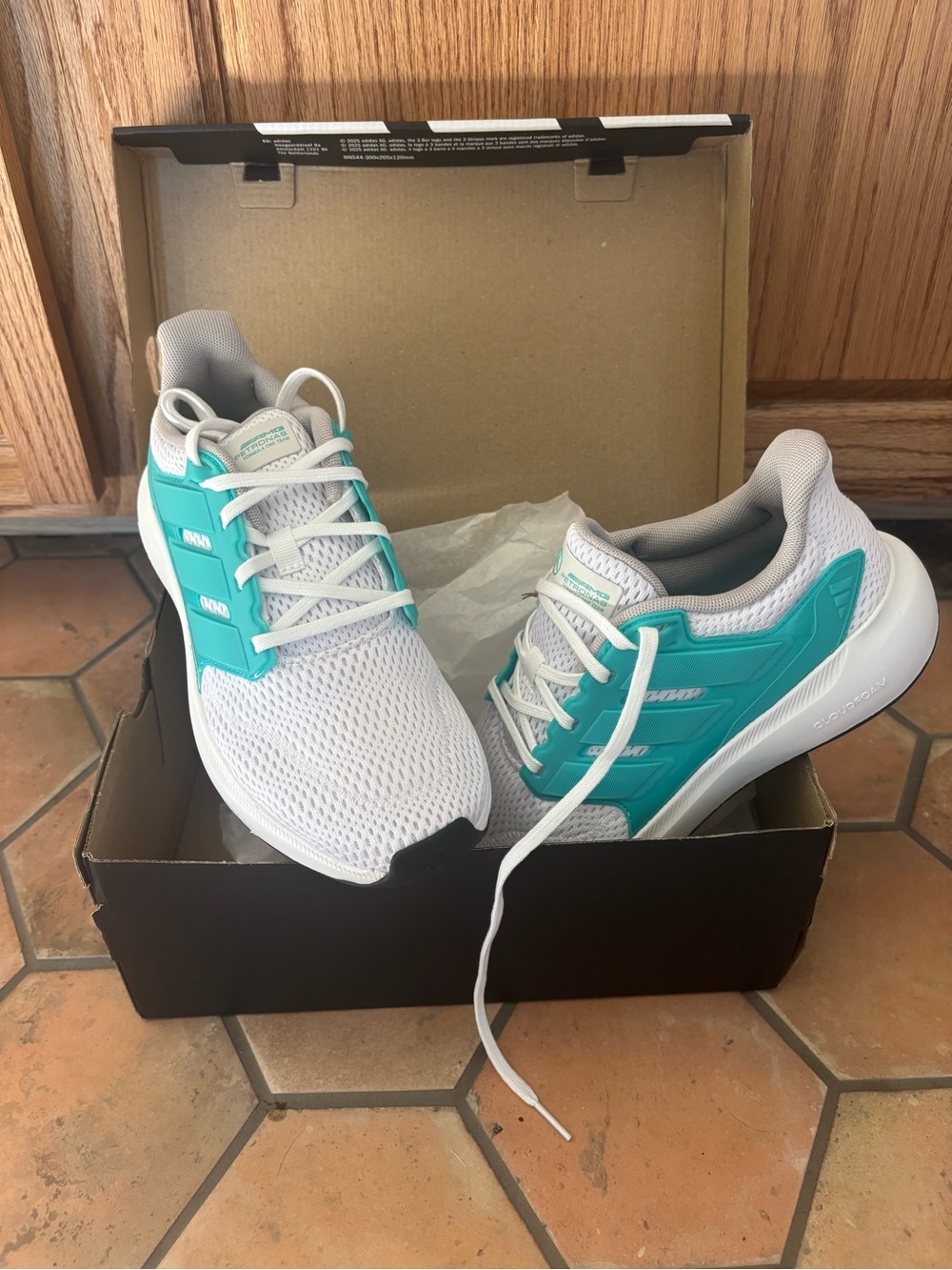 Adidas turquoise Mercedes AMG petronas formula one team youth 6.5/womans 8